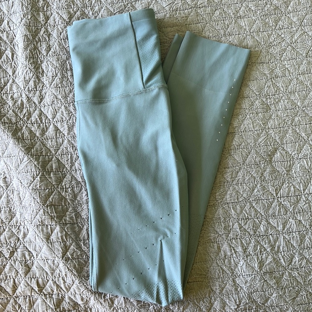 NWOT Lululemon Zoned In